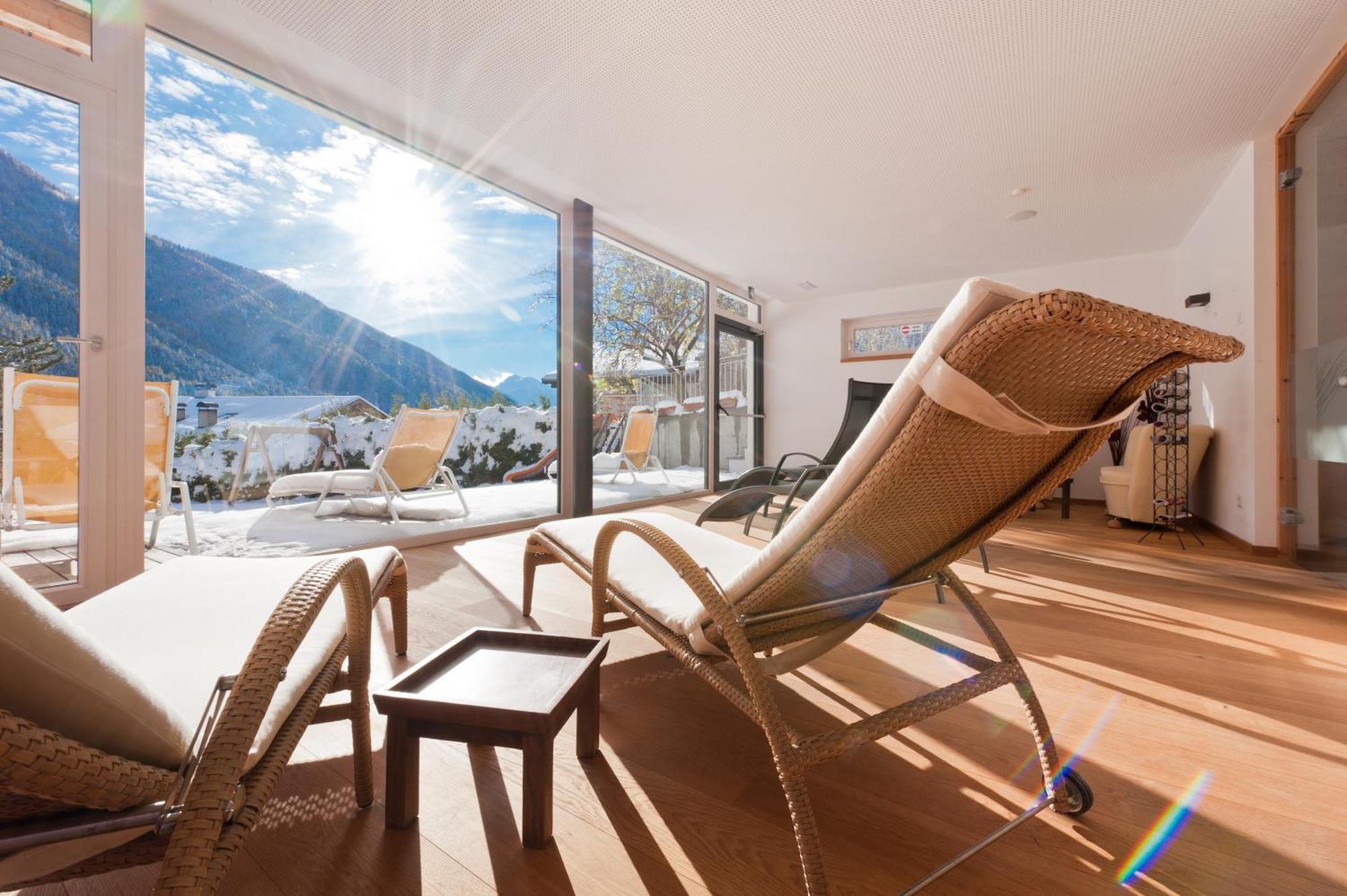 Kreativ Hotel Landhaus Schweigl Ulten Exterior foto