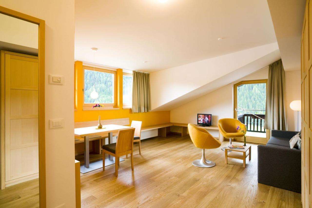 Kreativ Hotel Landhaus Schweigl Ulten Zimmer foto